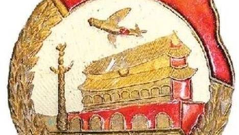 一架香港飞往新德里客机着陆后起火