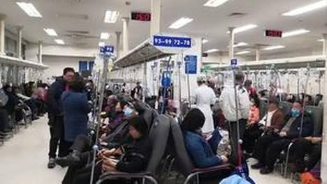 女孩漂流遭男子高压水枪攻击致失明