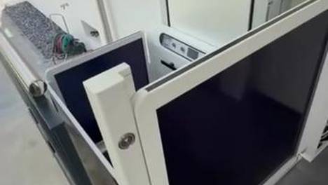 min家用电梯无基坑 #家用电梯 #液压电梯 #家用电梯厂家 安尚mini电梯漂洋过海9000km，落地瑞士索洛图恩