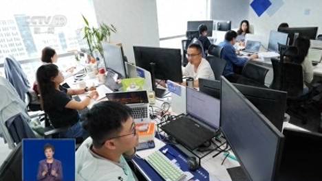 如何避免AI大模型“顺着你说”？专家支招