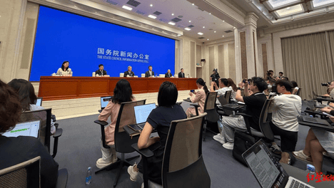 交通运输部：去年平均每天1亿人乘坐出租车网约车出行，1亿人乘坐轨道交通通勤