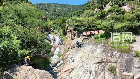 漂流、飞车新奇险 森石溪泉贴面凉 5A级沂山景区：23℃恒温森谷里激玩水陆空