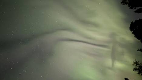 #spaceweather天文酷图# #天文酷图# 【瑞典基律纳：一小时内五次日冕现象，震撼视觉】由卡斯滕伯杰于2026年9月8日拍摄地点：瑞典基律纳【拍摄参数】相机型号：苹果iPhone17Pro曝光时间：2秒光圈：f1.8感光度：ISO2000拍摄时间：09时59分...