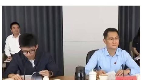 马化腾带28岁青年与广东省委书记黄坤明座谈，腾讯首席AI科学家姚顺雨露面