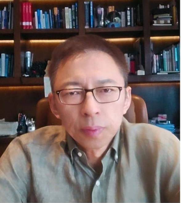 2026世界杯落幕，西班牙时隔16年再捧大力神杯......张朝阳中英双语分享全球热点