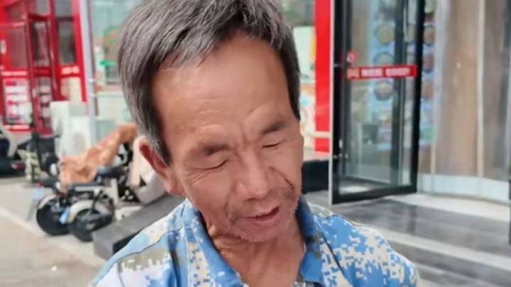 大爷写《我的母亲》作文火爆全网，你看过他的作文吗？