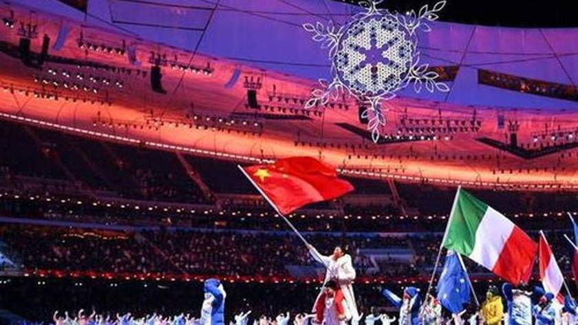 10.7日：中国169金创境外亚运新高，却无专属方阵，帆船冷门老将毕焜举旗混走人群