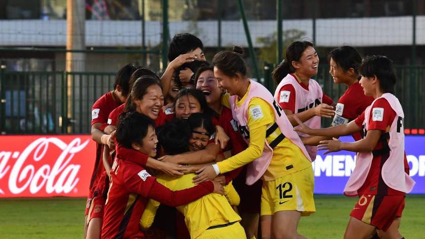 U17世界杯中国女足点杀法国 队员狂喜拥抱
