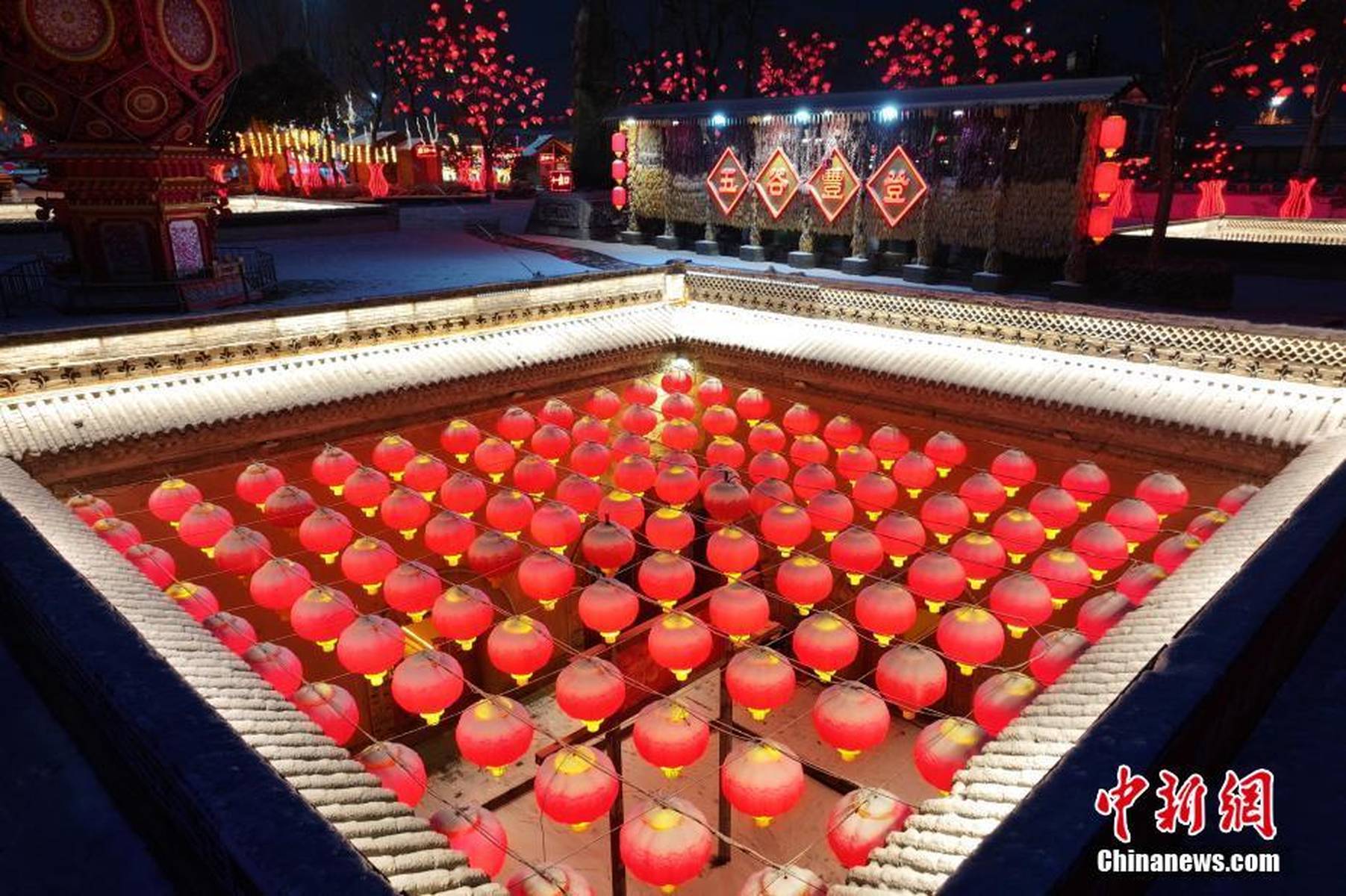 亮眼的年味儿!各地流光溢彩迎新春
