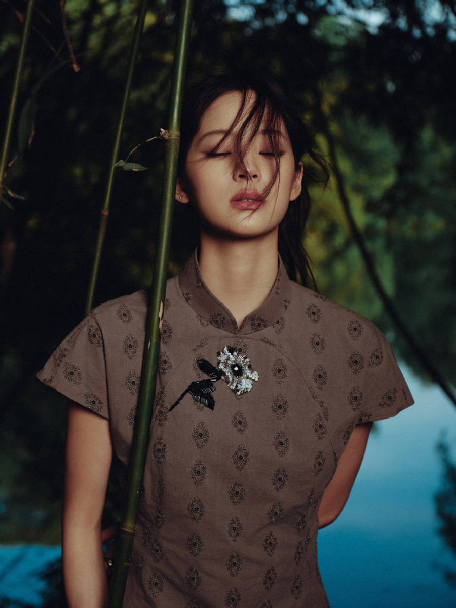 欧阳娜娜新中式旗袍造型 温婉古典尽显东方诗意