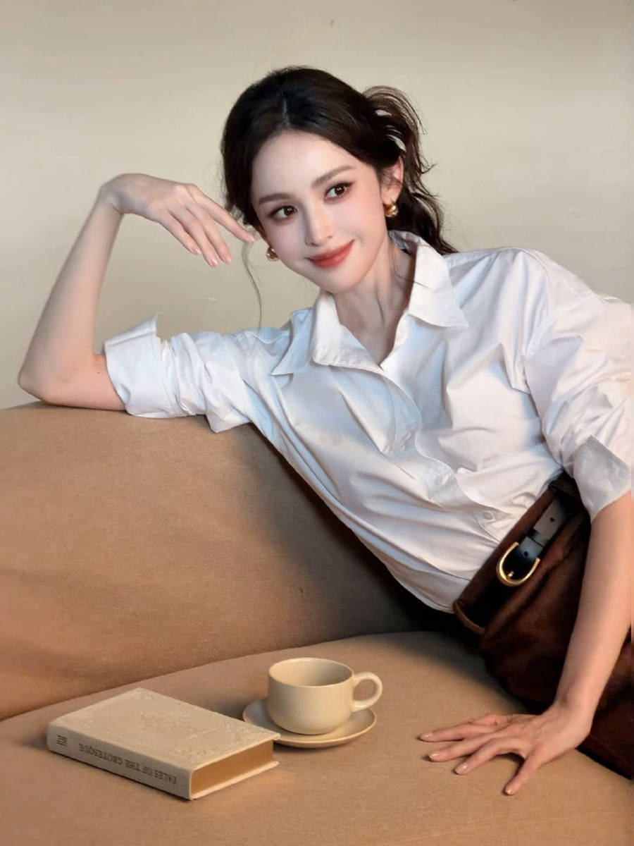 古力娜扎半扎发舞蹈服随拍 兼具知性与温柔气质