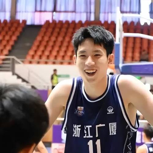 男篮直播cctv5现场直播观看免费