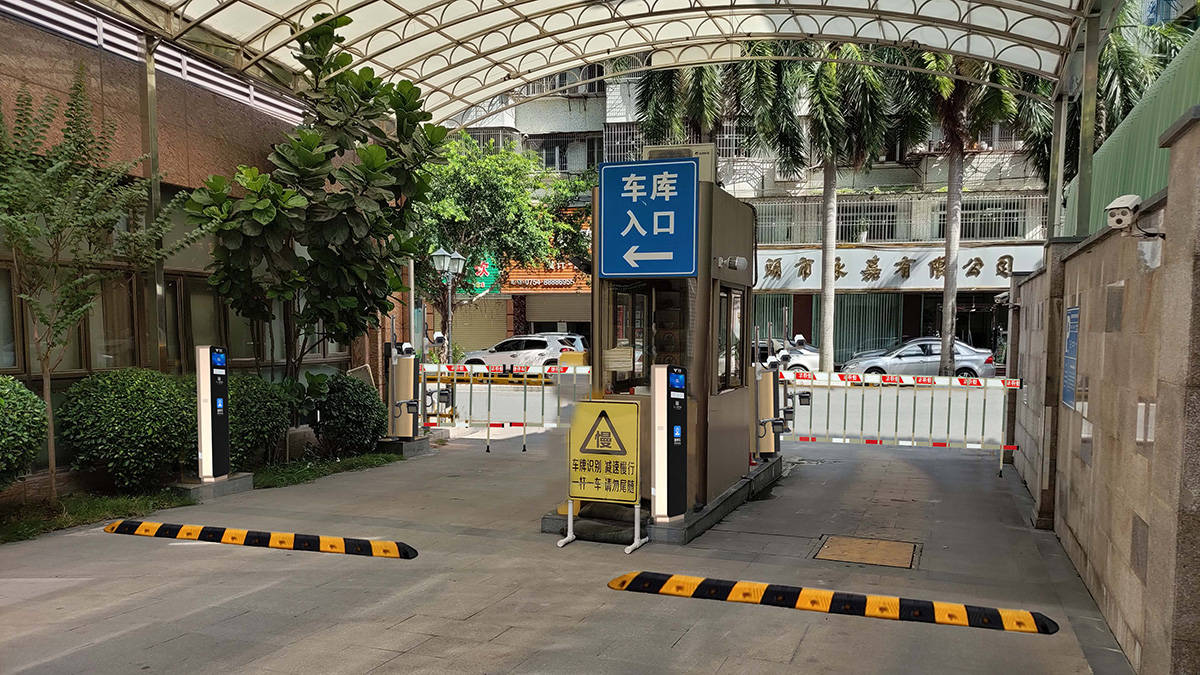 该项目位于汕头市龙湖区,小区内大部分业主主要停车时段集中在夜间