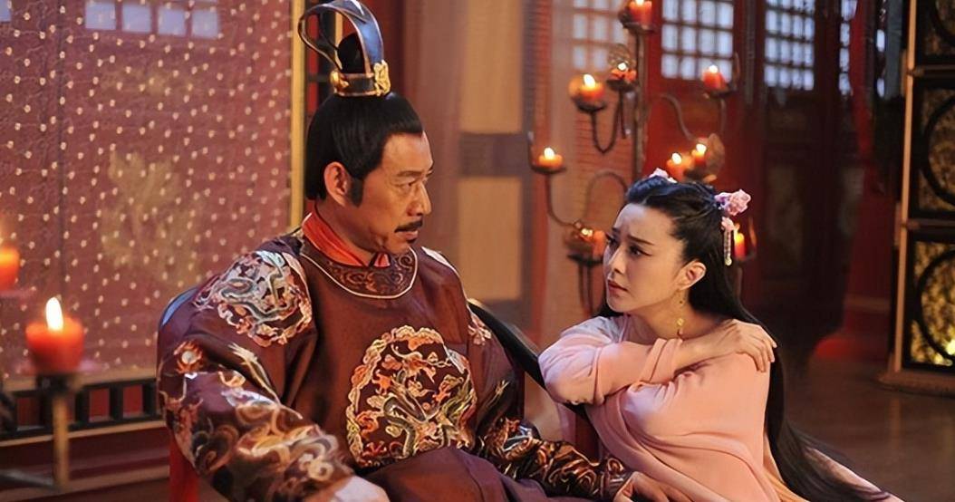 宰相写下"青鹅"两字惨遭灭门,群臣不解,武则天:将字拆开念念_裴炎