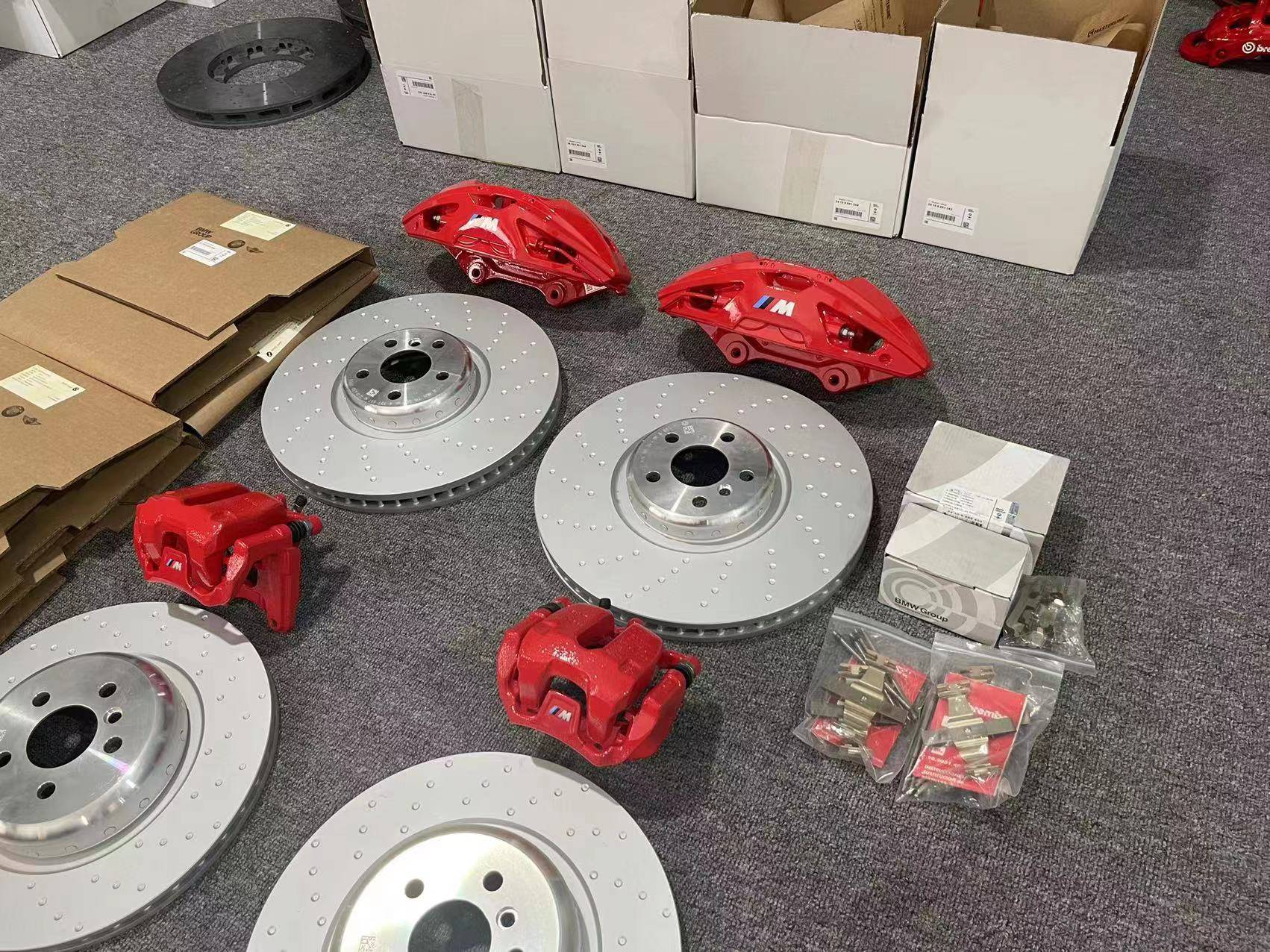 宝马mp刹车卡钳零配件:大连德利汽车改装宝马mp刹车卡钳零配件:大连德