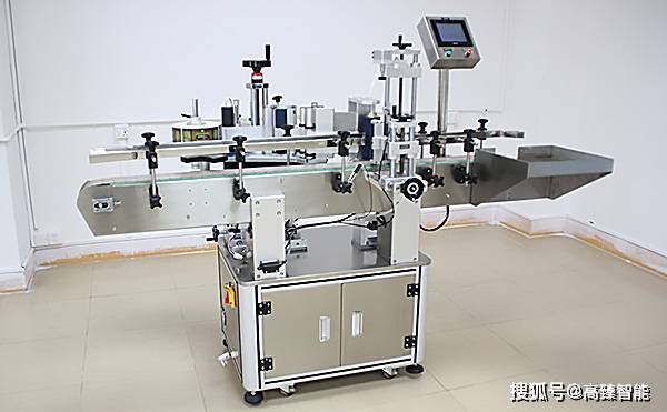 全自动圆瓶贴标机可以自动完成贴标,无需人工干预,全自动圆瓶贴标机