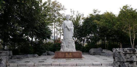 馮京(1021年—1094年),字當世.鄂州江夏(今湖北武昌)人.北宋大臣.