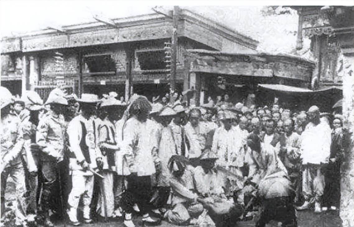 行刑时,为何百姓纷纷叫好唾骂,还向刽子手扔赏钱_中国_维新_戊戌变法