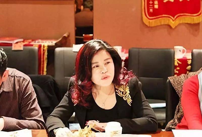 山西"黑老大"坐牢像度假,2次入狱7次减刑,2018年栽在妻子手上_任爱军