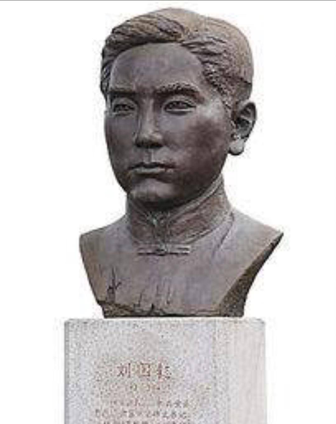 刘国琪惊呆得瞠目结舌,气急败坏的徐远举喝令来人带走了刘国志