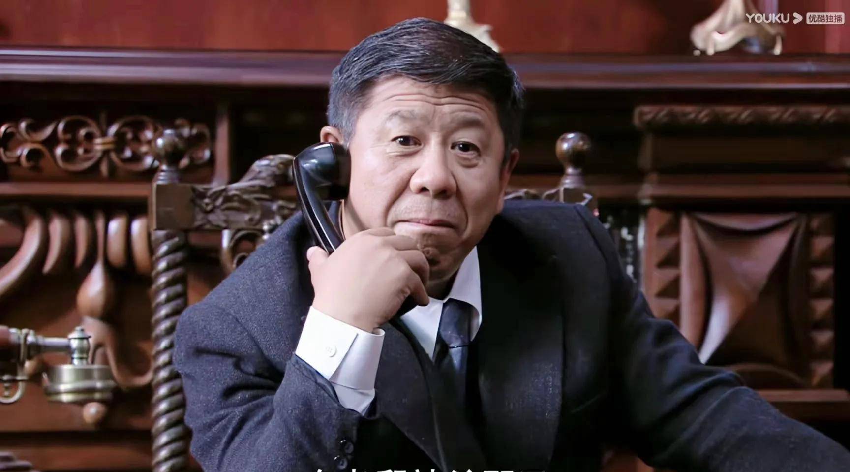 重温《悬崖》才知,周乙为何对老魏不满甚至反感_老邱_刘瑛_因为