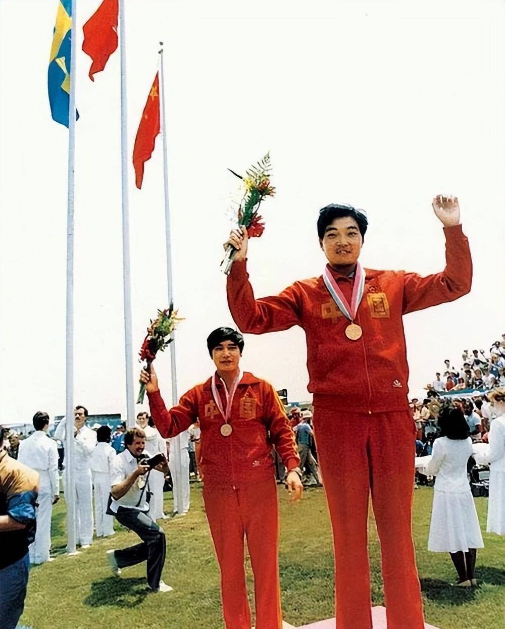 中国首位奥运冠军许海峰:建军节出生,父亲是新四军,喜欢玩弹弓