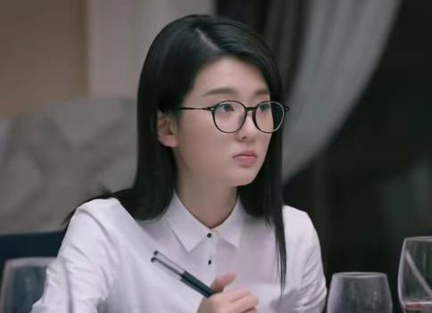 《欢乐颂》关雎尔家境到底有多强?