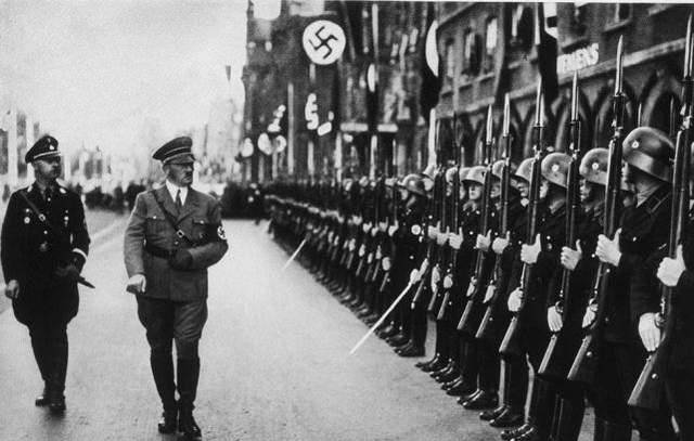 两万名法国志愿者加入德国党卫军,全营仅幸存30人_武装_掷弹_军团