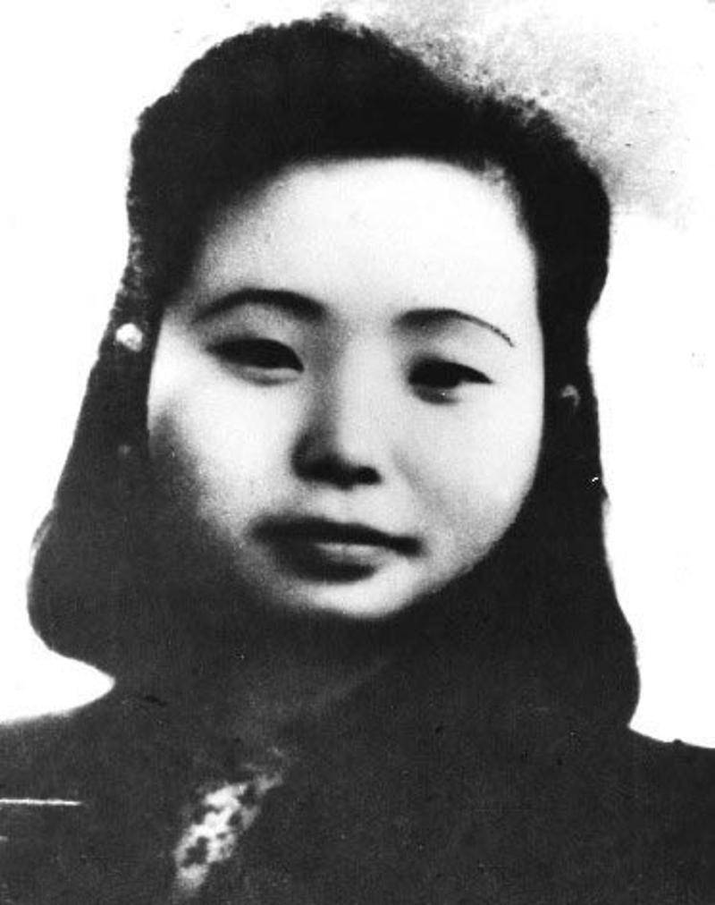 1949年,重慶一商販撿到女童,看報紙才知道:她是渣滓洞