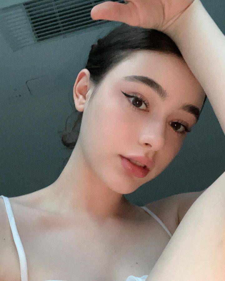 达莎·塔兰香奈儿图片