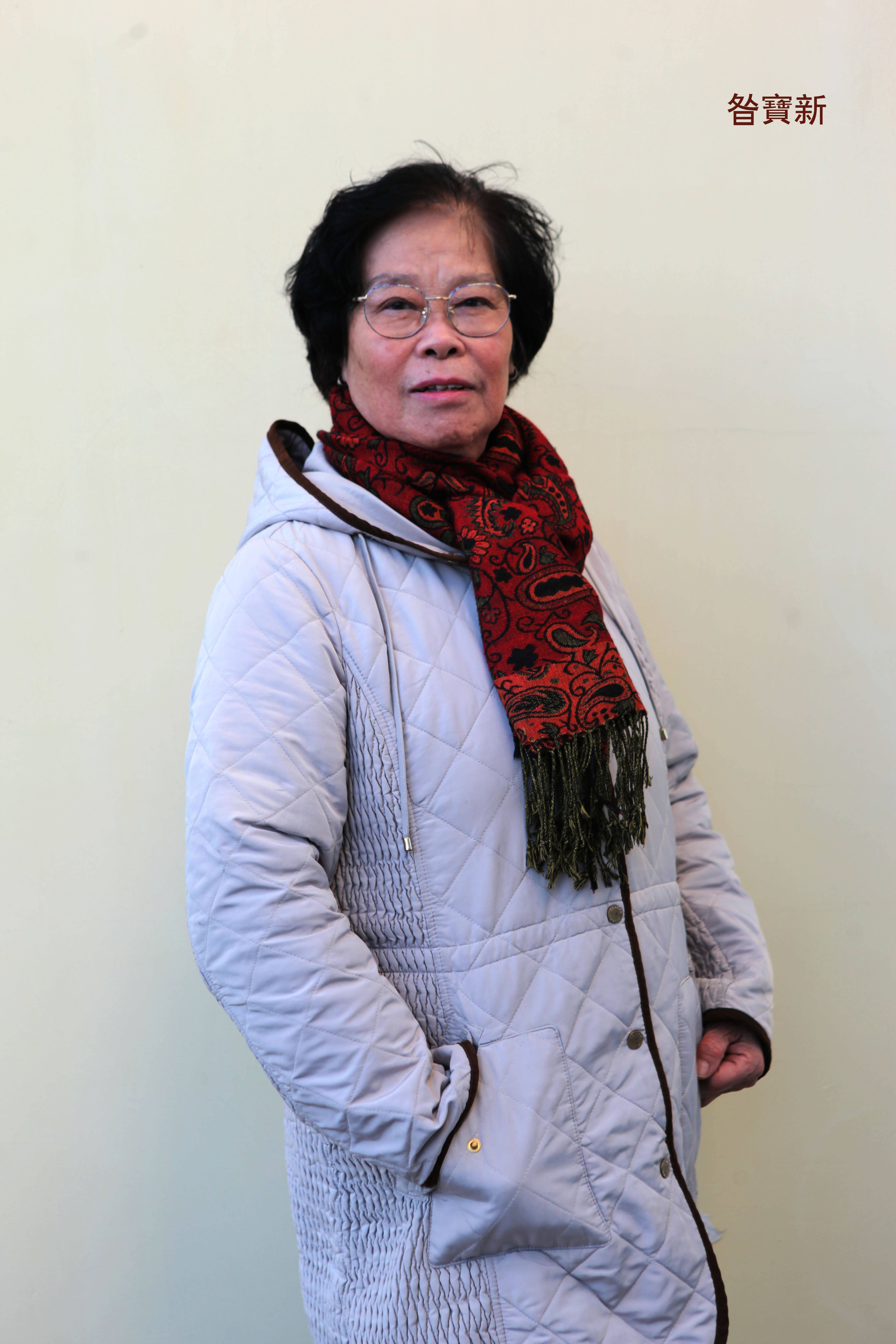 入选《中国当代美术家人名录》《中国舞台美术家名鉴》