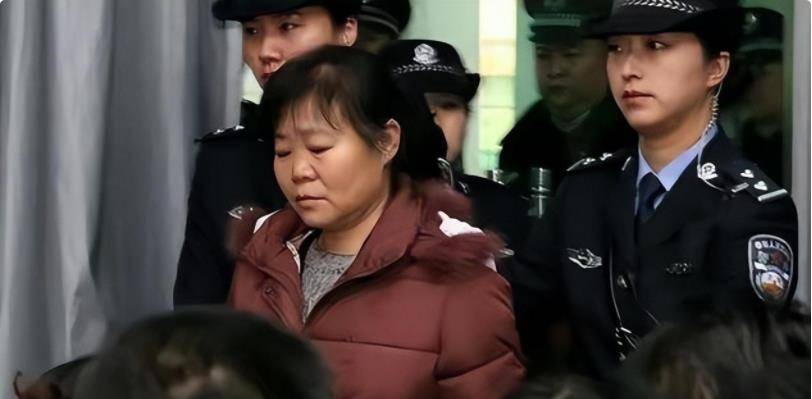 13年陕西产科主任张素霞被捕,揭开"贩卖"婴儿的真相,令人发指
