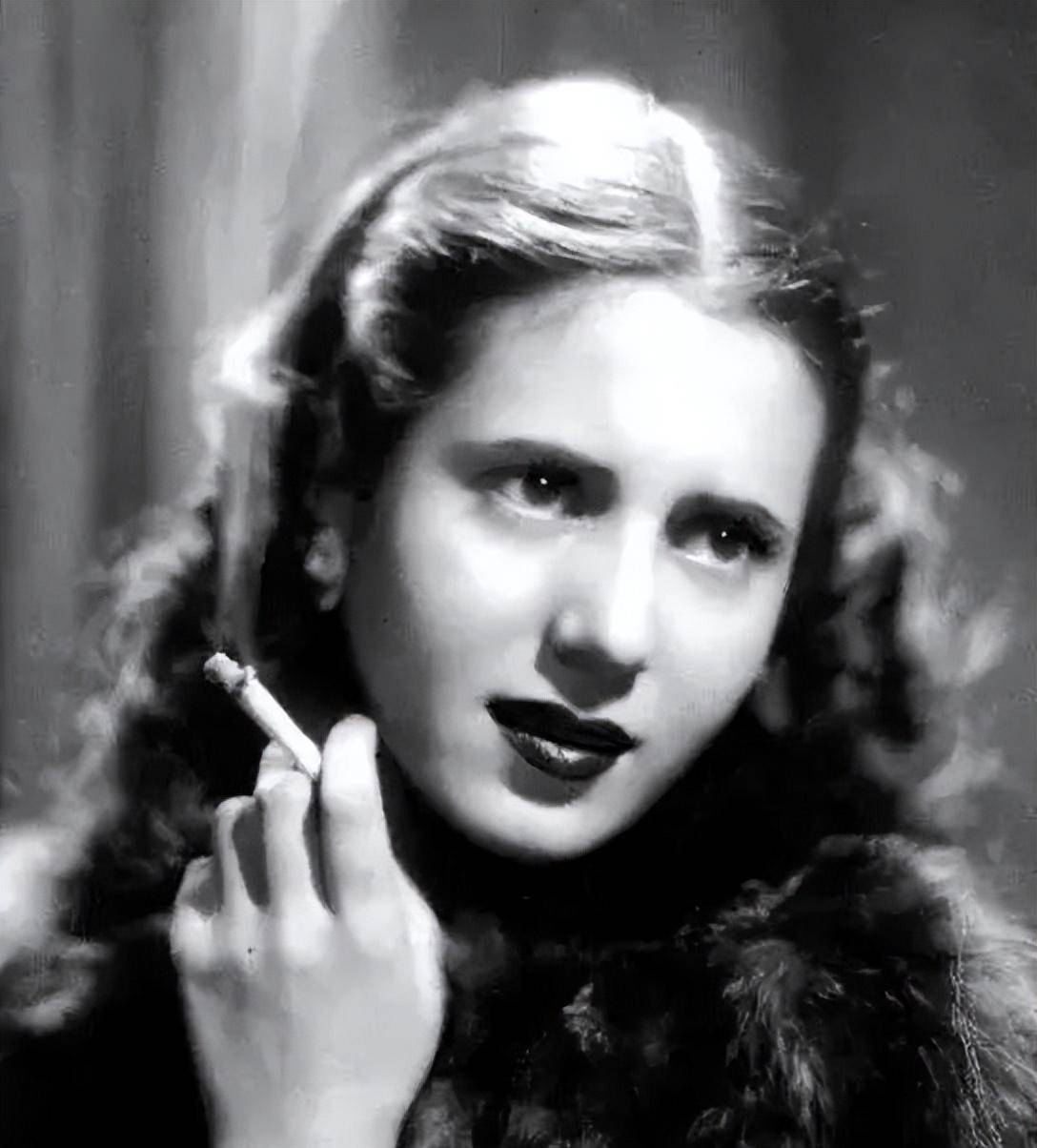 "阿根廷玫瑰"艾薇塔:美艳又卑微的风尘女,27岁逆袭为第一夫人_贝隆