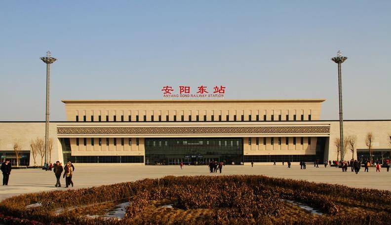 清代为彰德府治,1949年在县城及近郊设置安阳市,安阳县辖安阳市周围