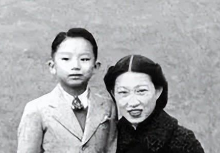 家族荣耀与个人悲歌:张首芳的默默牺牲_生活_女性_家庭