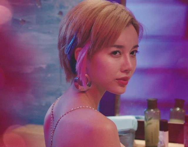 2004年,美女毒杀"男友",究竟犯了多大罪过,竟要枪毙她2次?