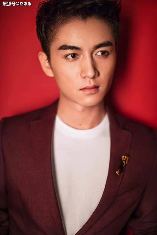 陈晓秒变"女装大佬",孙俪:你当男的可惜了_广大观众_演技_女性