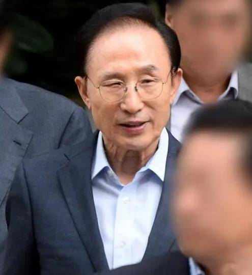 2021年朴槿惠被特赦:韩国总统摆脱魔咒?其实她并非第一个被特赦