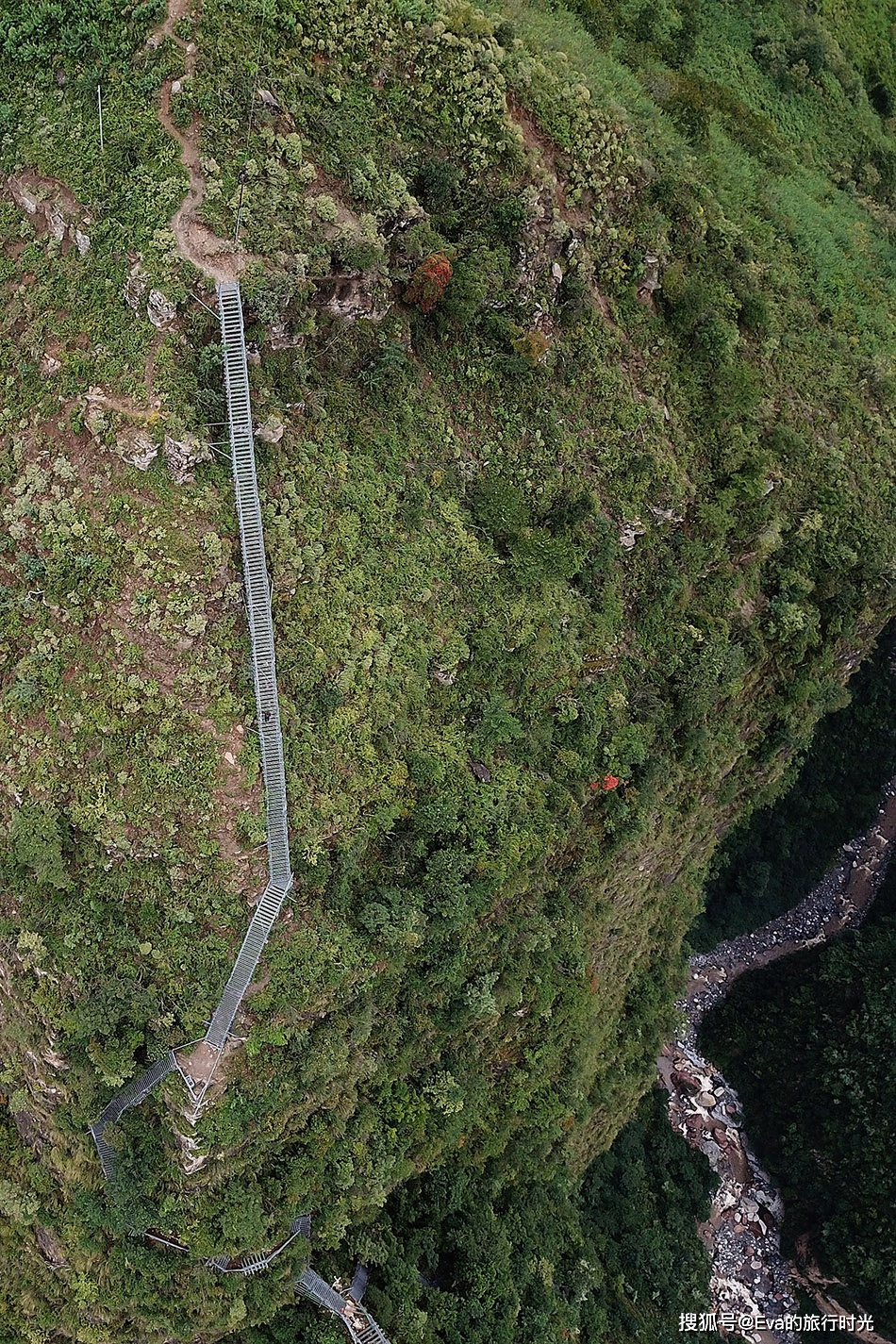四川大凉山"悬崖村":曾因外人难以抵达,被称为猴子的