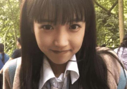 当年"剪刀手女孩"现状揭秘,富豪十年之约是否兑现?她?