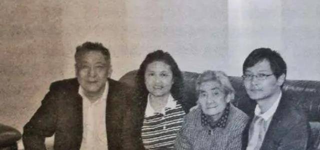 罗炳辉之子罗新安:两岁丧父,对父亲牺牲耿耿于怀,75岁