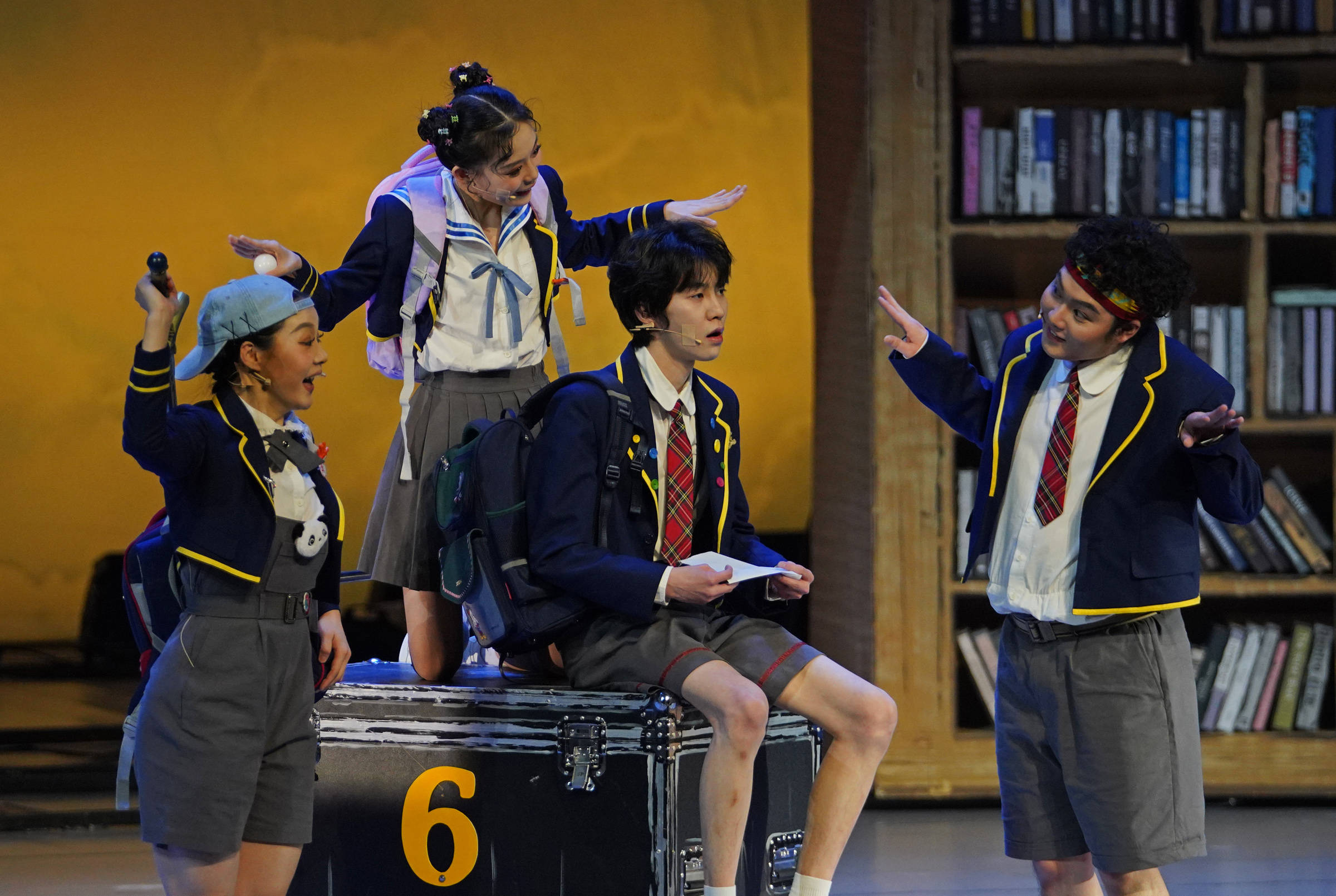 "艺术 教育 故事"在《口袋神探》音乐剧都有了_李晏_图片_思考