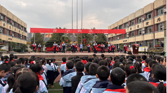 万州区:我们开学啦!春和景明,不负好时光_小学_训练_校园