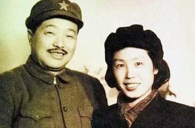 十大元帅夫人担任什么职务,1955年有几人授衔_康克清_浦安修_工作