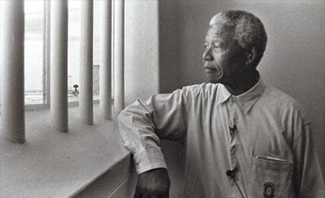 2013年曼德拉的下葬地:4500名人齐聚库努小村,10天哀