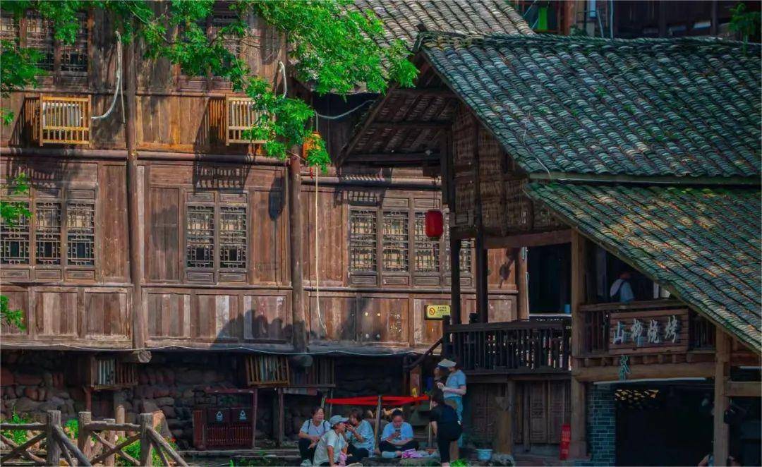 四川峨眉山下柳江古镇,人间仙境_历史_地方_宁静