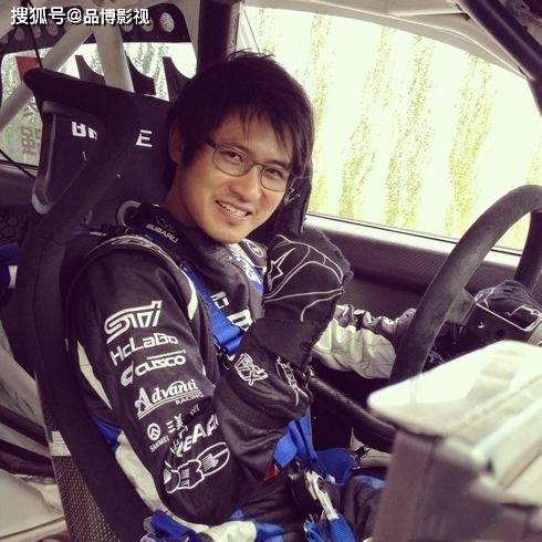 作家导演兼赛车手_张弛_电影_比赛