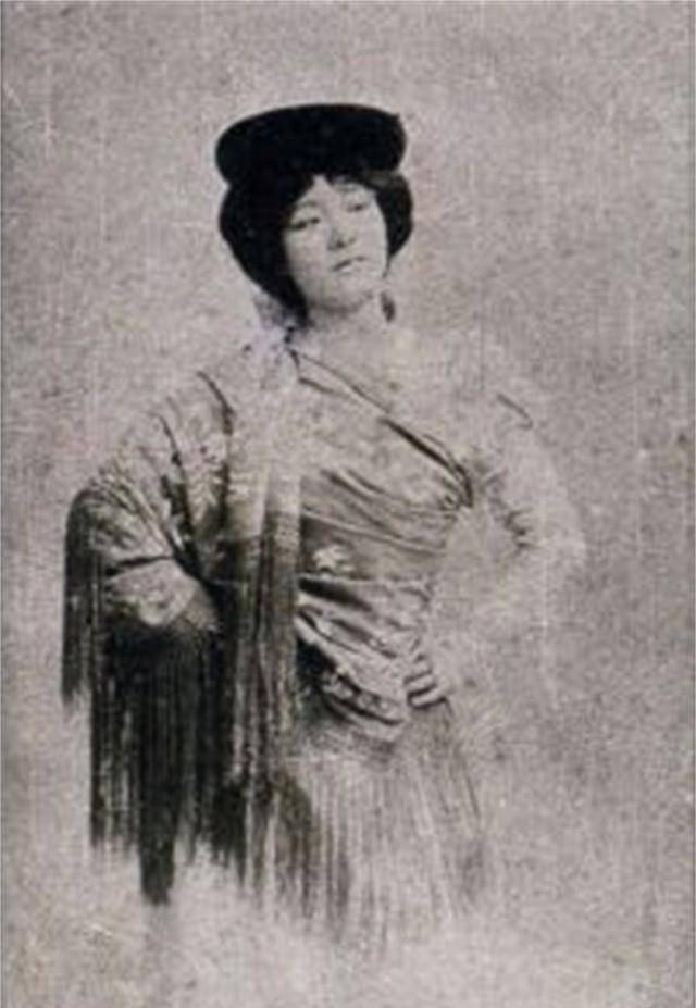 裕容龄:与太监谈恋爱,后被刘春霖拒婚,酷爱舞蹈晚年双腿被打断_慈禧