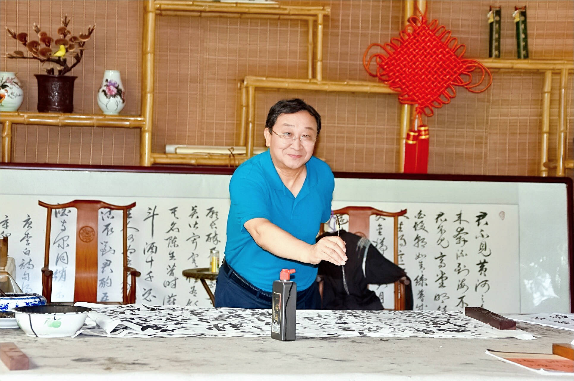 《将军笑酒之歌》乔军走晓月演唱亚洲卫视展播20天获金奖_中国_歌曲