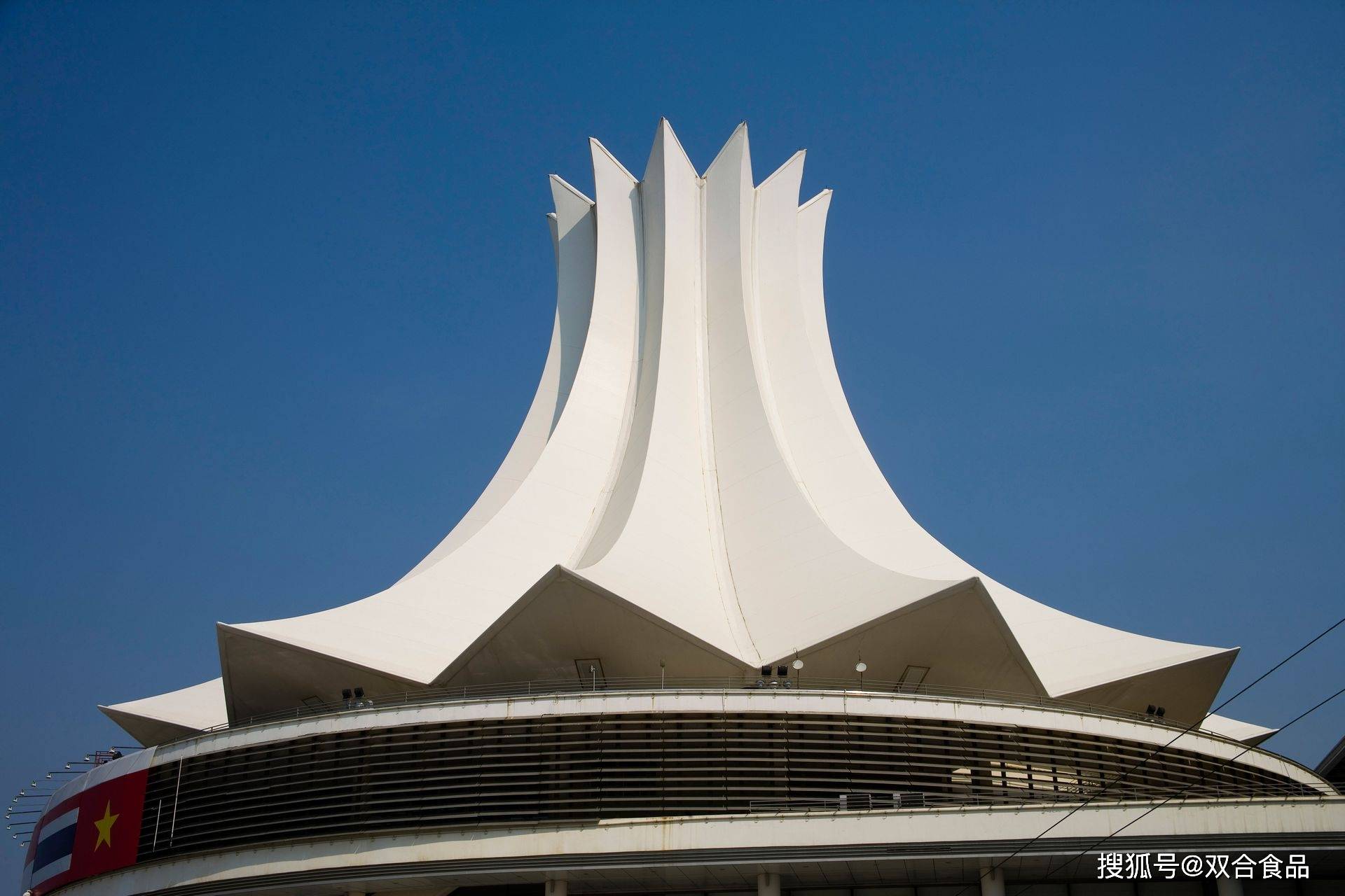 南宁地理位置优越,位于广西的中心地带,交通四通八达.